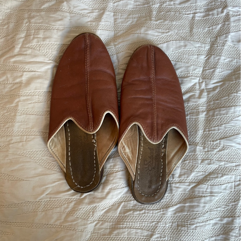 Sabah Brown Leather Moroccan Slippers